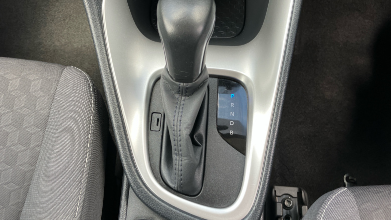 Toyota Yaris 1.5 Hybrid Design 5dr CVT Hybrid Hatchback